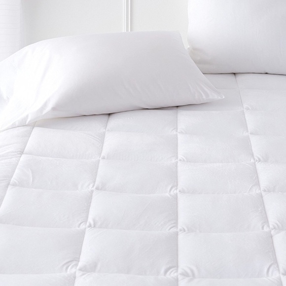 Other - Brand New Plush Mattress Pad, King